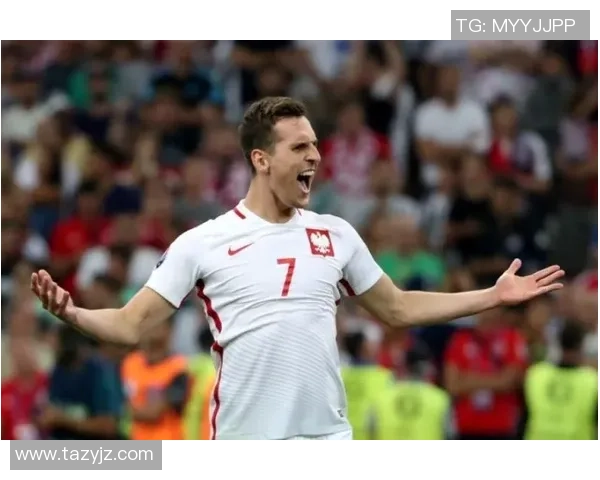 25号足球明星引领新时代足坛风潮，激情与实力并肩展现球场魅力